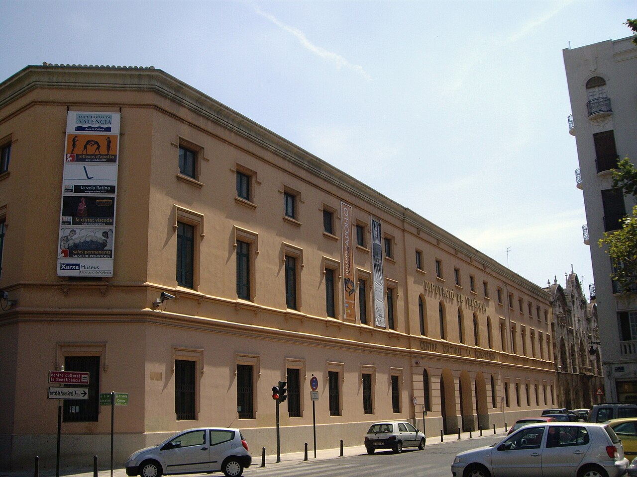 Patio histórico del Centre Cultural La Beneficència, sede de L'ETNO en Valencia